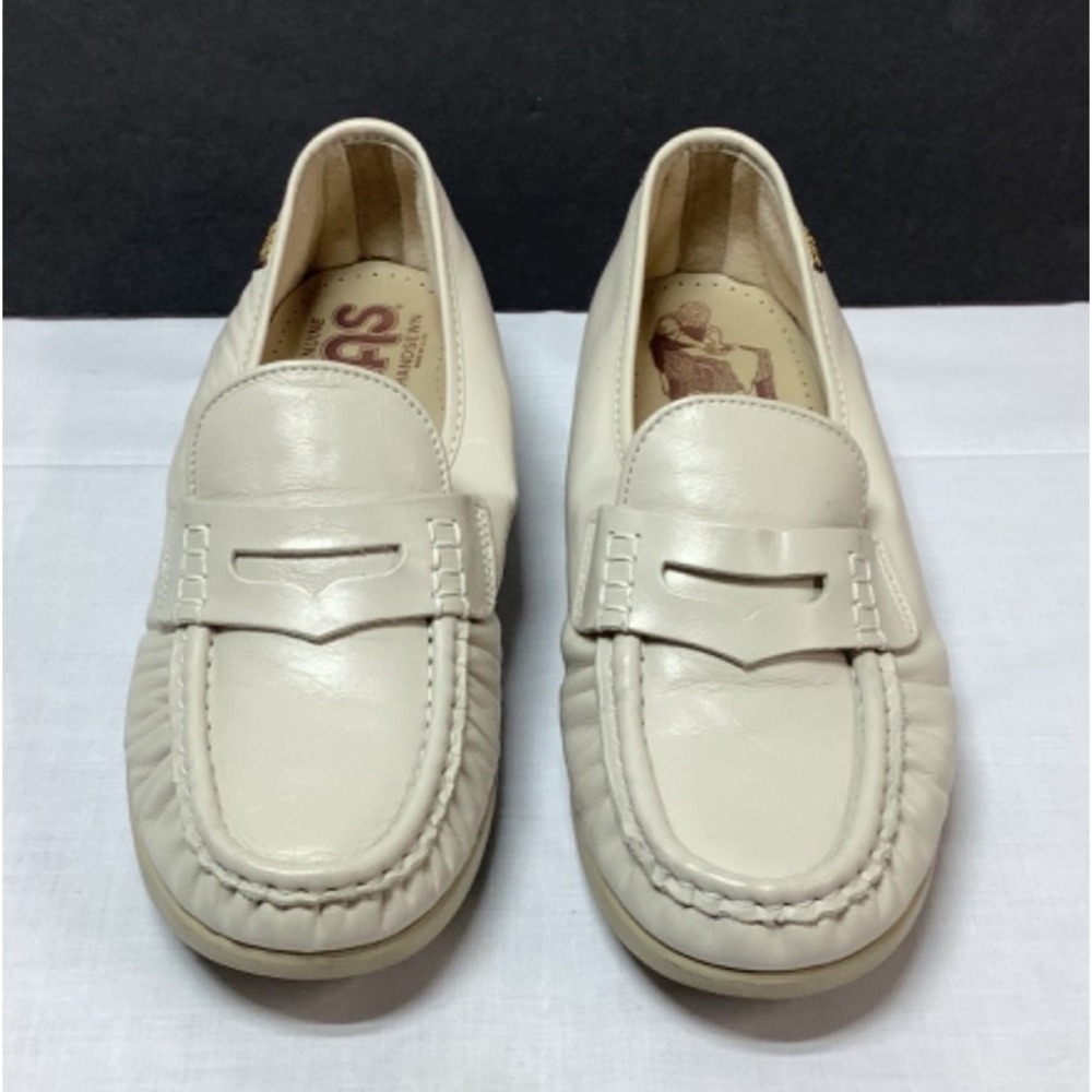 SAS Slip on Loafers Woman's Size 9W Beige Tan Comfort Soft Leather Shoes